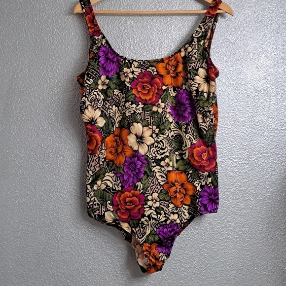 Coral Key One Piece Multi Color Swim Suit   Size 1X - Picture 1 of 3